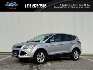Used 2015 Ford Escape SE image 1