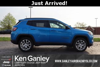 Used 2023 Jeep Compass Latitude image 1