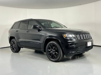 Used 2020 Jeep Grand Cherokee Altitude image 1