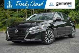 Used 2023 Nissan Altima 2.5 SV image 1