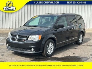Used 2019 Dodge Grand Caravan SXT image 1