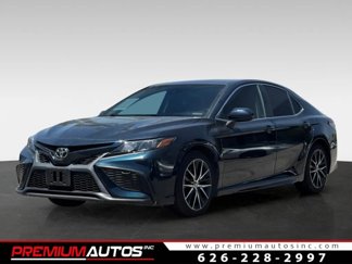 Used 2021 Toyota Camry SE w/ Carpet Mat Package (TMS) image 1