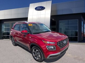 Used 2024 Hyundai Venue SEL image 1