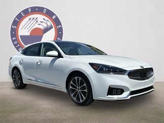 Used 2018 Kia Cadenza Technology image 1