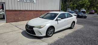 Used 2016 Toyota Camry SE image 1