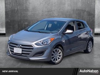 Used 2016 Hyundai Elantra GT image 1