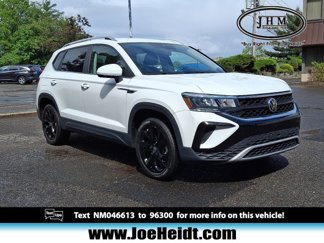 Certified 2022 Volkswagen Taos SE w/ IQ.Drive SE Package image 1