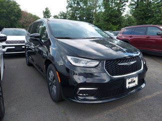 New 2022 Chrysler Pacifica Touring-L image 1
