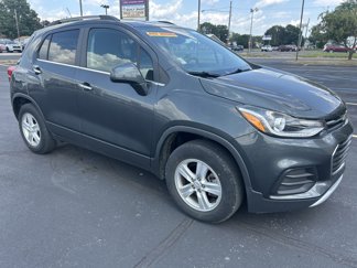 Used 2020 Chevrolet Trax LT w/ LT Convenience Package image 1