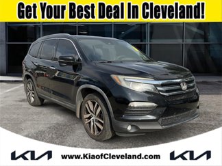 Used 2017 Honda Pilot Touring image 1