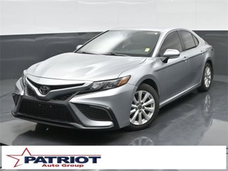 Used 2023 Toyota Camry SE image 1