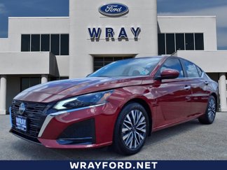 Used 2024 Nissan Altima 2.5 SV w/ SV Premium Package image 1