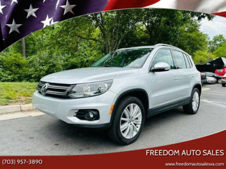 Used 2015 Volkswagen Tiguan SE image 1