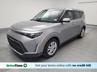 Used 2023 Kia Soul LX image 1