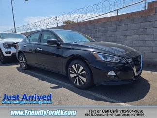 Used 2020 Nissan Altima 2.5 SV image 1