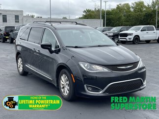 Used 2018 Chrysler Pacifica Touring-L Plus image 1