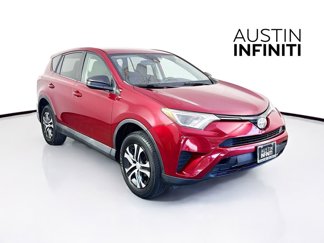 Used 2018 Toyota RAV4 LE image 1