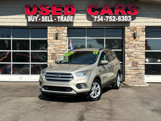 Used 2017 Ford Escape SE w/ Equipment Group 201A image 1