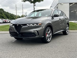 Used 2024 Alfa Romeo Tonale Veloce w/ Premium Interior Package image 1