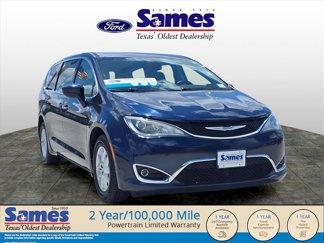 Used 2020 Chrysler Pacifica Touring image 1