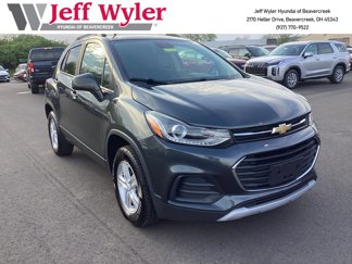 Used 2017 Chevrolet Trax LT w/ Sun & Sound Package image 1