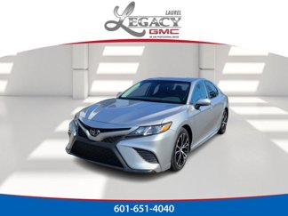 Used 2019 Toyota Camry LE image 1