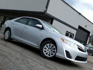 Used 2014 Toyota Camry SE image 1