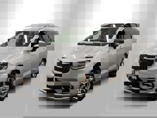 Used 2023 Chrysler Pacifica Touring-L image 1