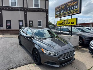 Used 2017 Ford Fusion SE w/ Fusion SE Technology Package image 1