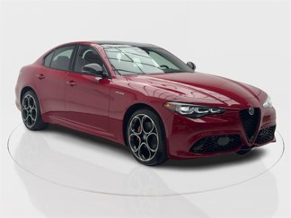 New 2024 Alfa Romeo Giulia Veloce image 1