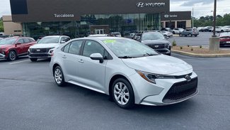 Used 2022 Toyota Corolla LE image 1