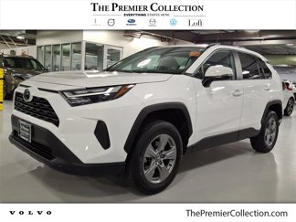 Used 2022 Toyota RAV4 XLE image 1