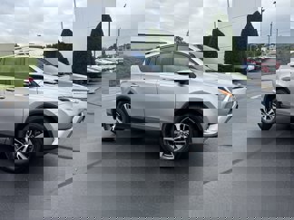 Used 2018 Toyota RAV4 XLE image 1