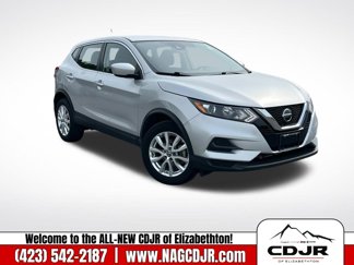 Used 2022 Nissan Rogue Sport S image 1