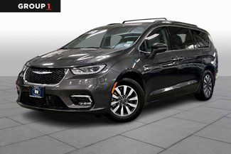 Used 2021 Chrysler Pacifica Touring-L image 1