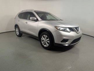 Used 2014 Nissan Rogue SV image 1