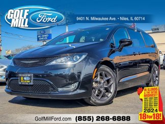 Used 2018 Chrysler Pacifica Touring-L w/ Premium Audio Group image 1