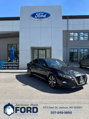 Used 2021 Nissan Altima 2.5 SR w/ SR Premium Package image 1