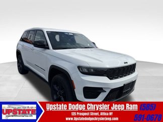 Used 2023 Jeep Grand Cherokee Altitude image 1