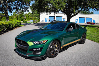 Used 2022 Ford Mustang Shelby GT500 w/ Carbon Fiber Track Pack image 1