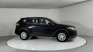 Used 2016 Nissan Rogue S image 1