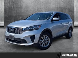 Used 2019 Kia Sorento LX image 1