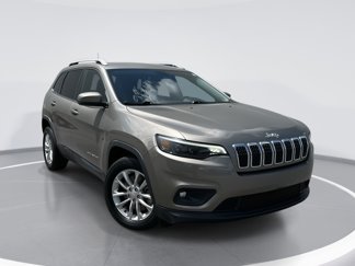 Used 2019 Jeep Cherokee Latitude w/ Cold Weather Group image 1