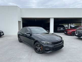 Certified 2022 BMW 330e w/ M Sport Package image 1