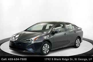 Used 2017 Toyota Prius Two image 1