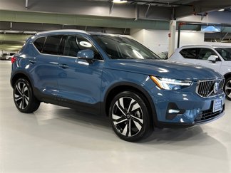 Used 2023 Volvo XC40 B5 Plus w/ Driver Assist Package image 1