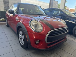 Used 2017 MINI Cooper 4-Door Hardtop image 1