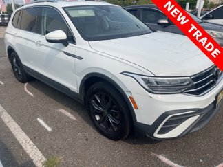 Used 2022 Volkswagen Tiguan SE image 1