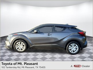 Used 2019 Toyota C-HR LE image 1