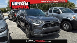 Used 2021 Toyota RAV4 LE image 1